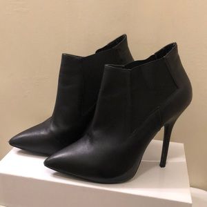 Black Steve Madden Bootie/Heels
